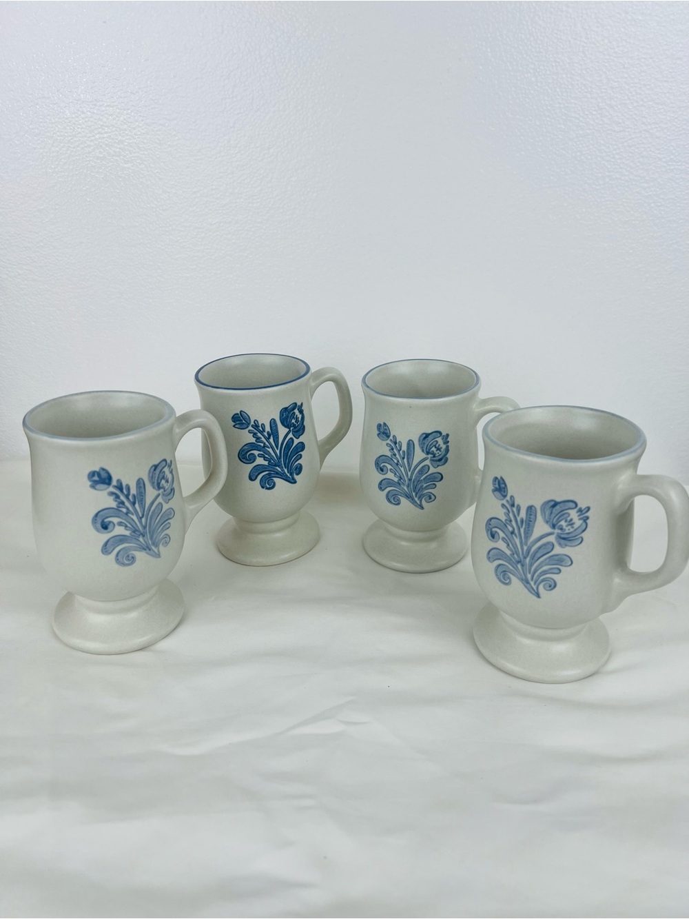 Four (4) Pfaltzgraff Yorktowne Vintage Stoneware 5" Pedestal 8oz Coffee Mugs